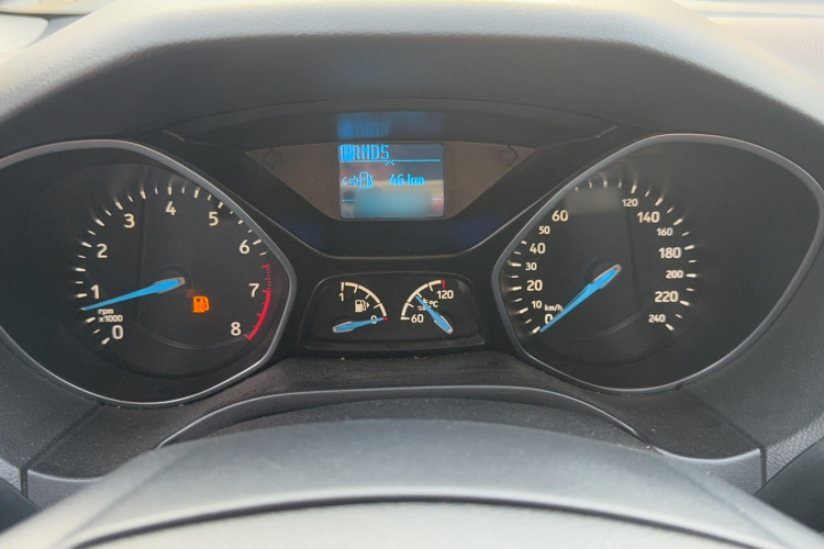 福特 福克斯 2017款 三厢 1.6L 自动风尚型智行版局部细节14