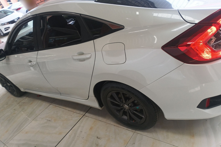 本田 思域 2019款 220TURBO CVT劲动版 国VI车身外观4