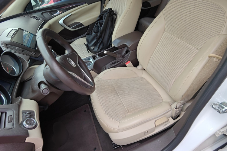 别克 君威 2014款 2.0L 领先时尚型局部细节19