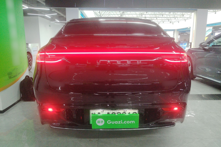 鸿蒙智行 智界R7 2024款 纯电 667km Pro车身外观6