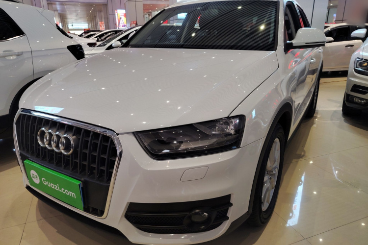 奥迪Q3 2015款 30 TFSI 进取型车身外观1