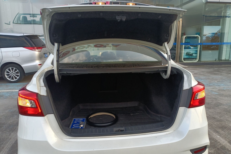 日产 轩逸 2018款 1.6XV CVT尊享版局部细节23