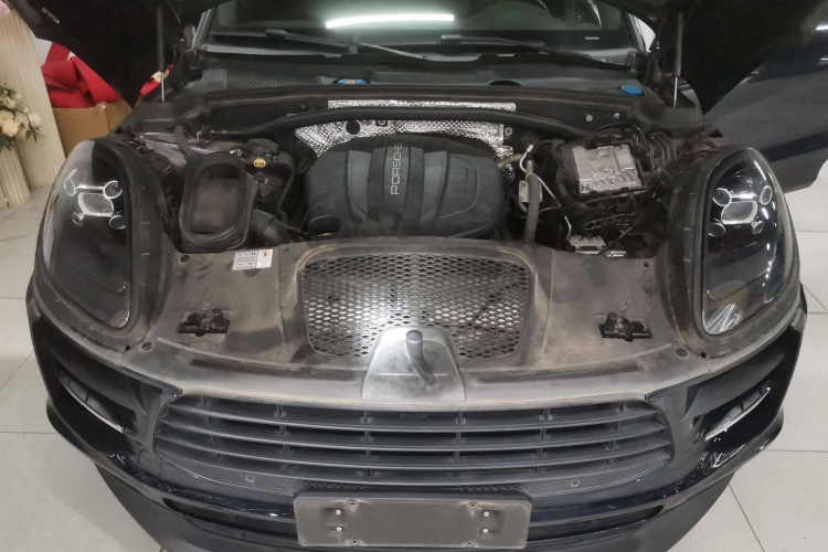 保时捷 2018款 Macan 2.0T机舱底盘24