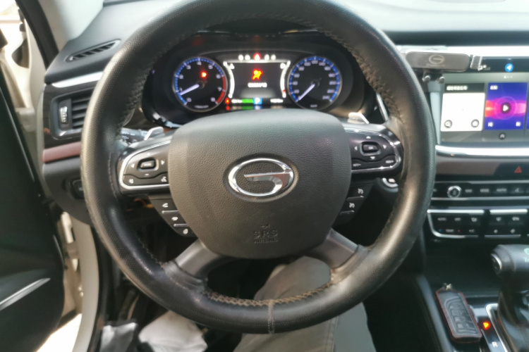 广汽传祺 传祺GS8 2017款 320T 两驱豪华智联版（七座）局部细节13