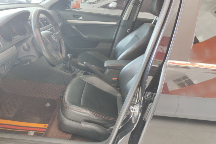 大众 朗逸 2017款 1.6L 手动风尚版中控内饰19