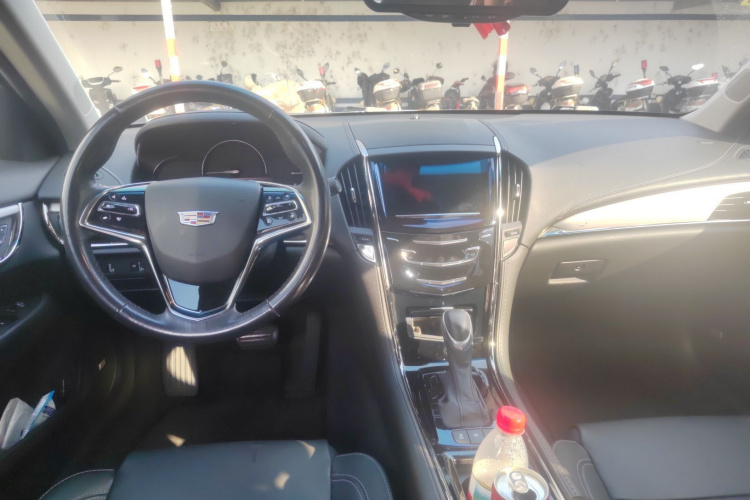 凯迪拉克ATS-L 2017款 28T 时尚型中控内饰12