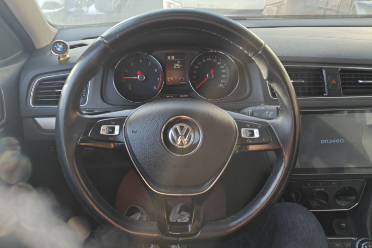 大众 朗逸 2017款 1.6L 手动舒适版中控内饰13