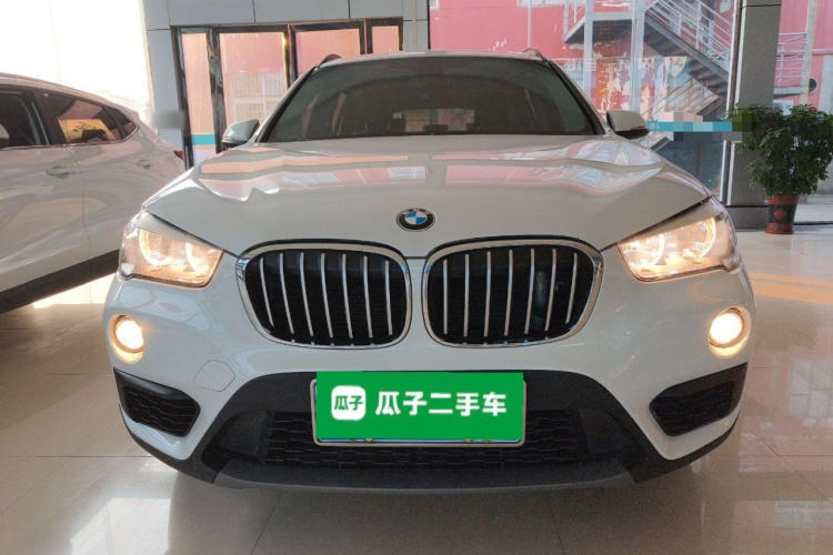 宝马X1 2019款 sDrive18Li 时尚型车身外观6001
