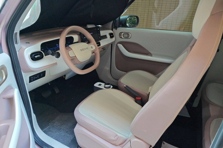 吉利银河 2025款 210km 熊猫卡丁中控内饰20