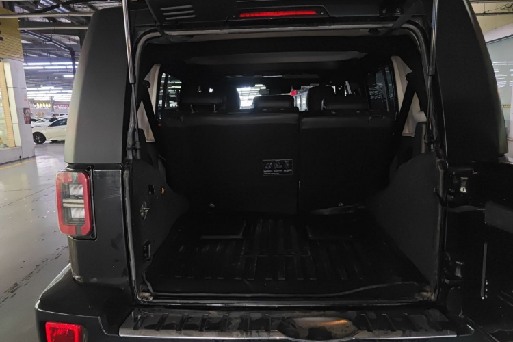 北京BJ40 2023款 2.0T 自动四驱城市猎人版侠客型局部细节23