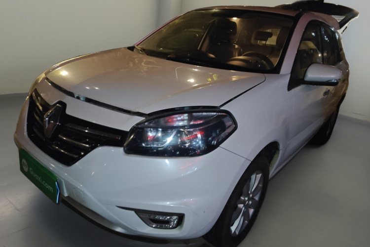 雷诺 科雷傲(进口) 2015款 2.0L 两驱标准版车身外观1