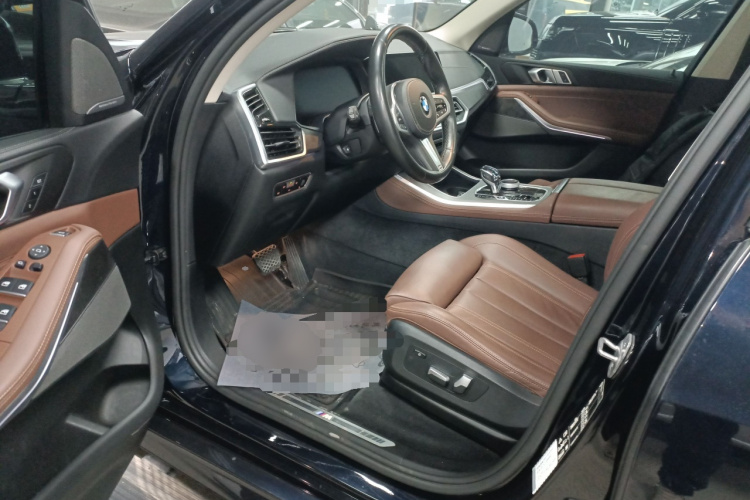 宝马X5(进口) 2022款 xDrive40i M运动套装中控内饰20