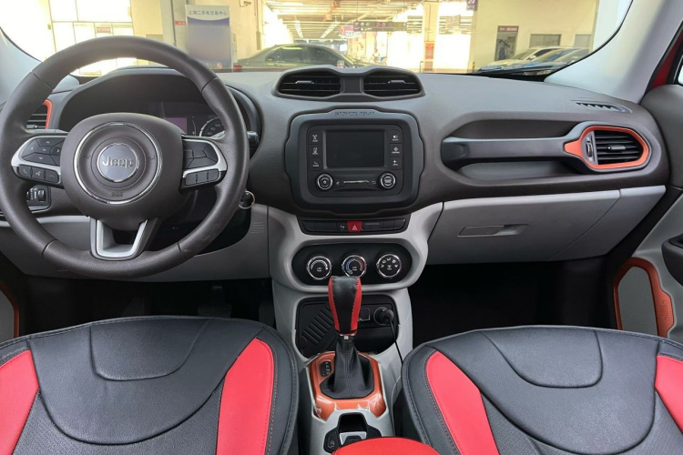Jeep 自由侠 2016款 1.4T 自动高能版中控内饰7005