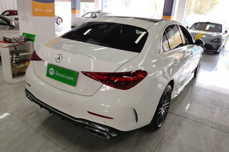奔驰C级 2023款 改款 C 260 L 运动版车身外观7