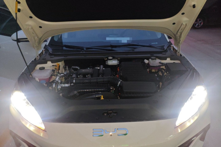 比亚迪 海豹06 DM-i旅行版 2025款 DM-i 80KM尊贵型局部细节24