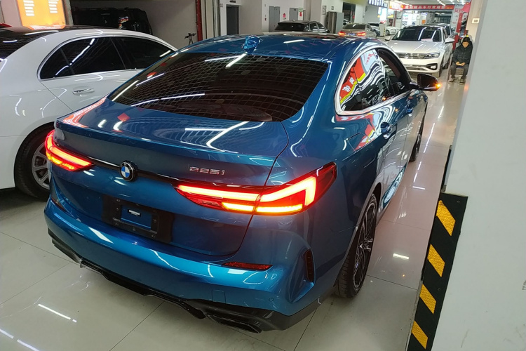 宝马2系(进口) 2021款 225i 四门轿跑车 M运动套装车身外观7