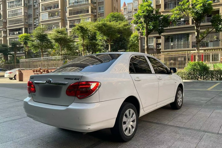 丰田 花冠 2013款 1.6L 自动卓越版车身外观6002