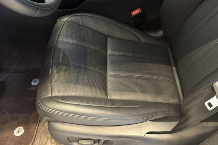 路虎 揽胜极光 2021款 极光L 249PS R-Dynamic S 性能版中控内饰7006