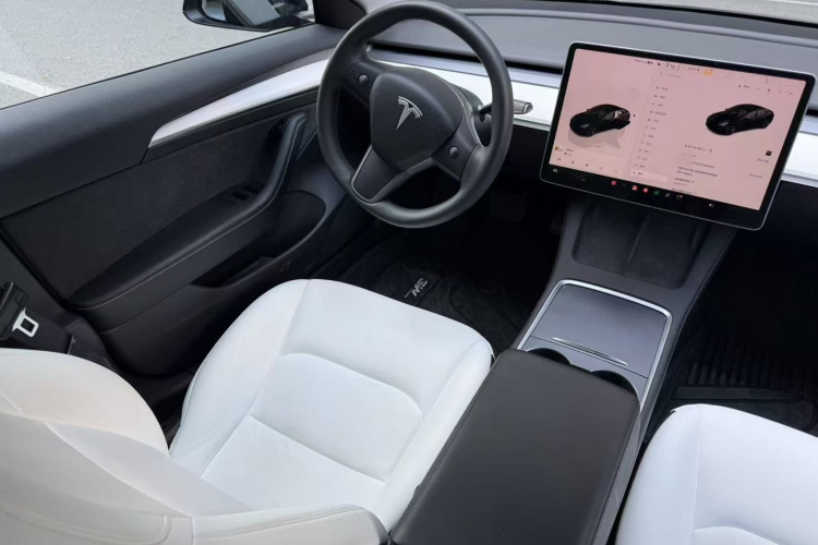 特斯拉 Model 3 2022款 后轮驱动版中控内饰7006