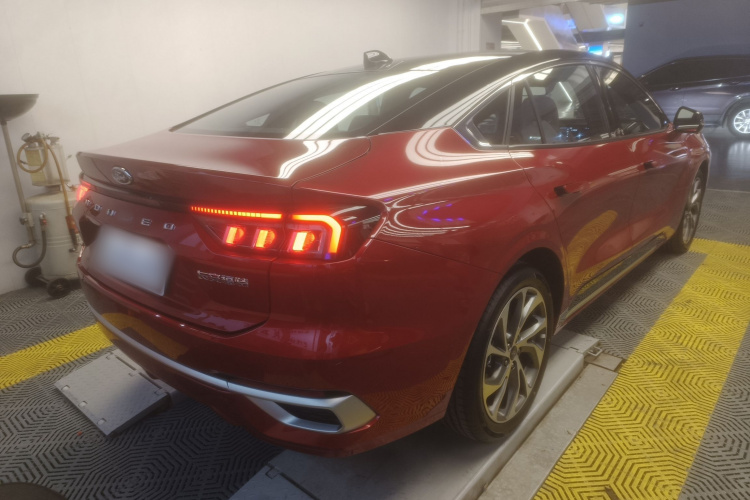 福特 蒙迪欧 2025款 2.0T EcoBoost 至尊型车身外观6005