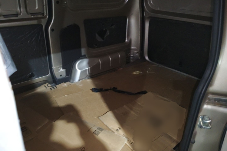 五菱汽车 五菱宏光V 2022款 1.5L劲取版封窗车电动助力LAR中控内饰7004