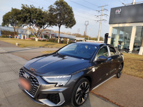 奥迪A3 2024款 A3L Limousine 35 TFSI 时尚运动型