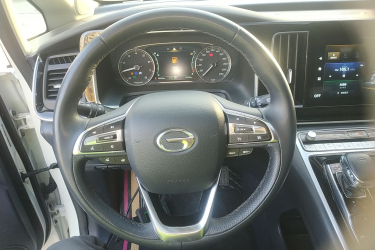 广汽传祺 传祺M8 2021款 领秀系列 390T 尊享版中控内饰13