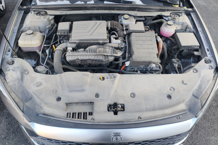 比亚迪 秦PLUS 2023款  冠军版 DM-i 120KM超越型局部细节24