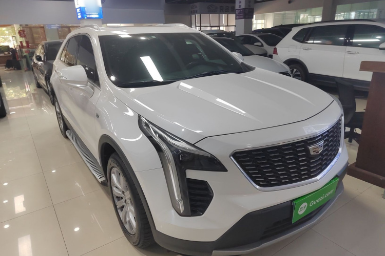 凯迪拉克XT4 2018款 28T 两驱领先型车身外观3