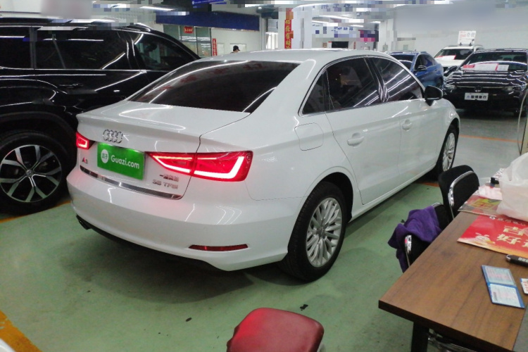 奥迪A3 2015款 Limousine 35 TFSI 百万纪念智领型车身外观7