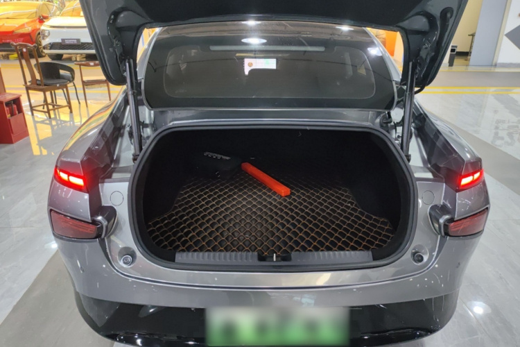 小鹏P7 2020款 670E局部细节23