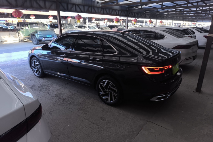 大众 速腾 2023款 300TSI DSG超越版车身外观4