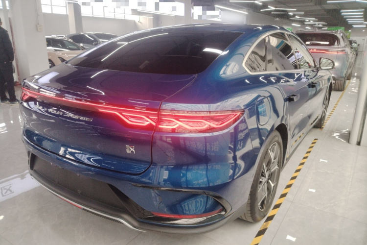 比亚迪 汉 2022款 EV 创世版 715KM前驱旗舰型车身外观7