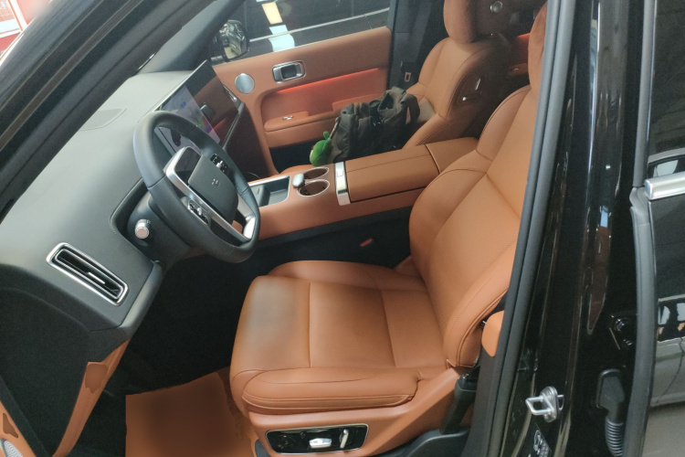 理想汽车 理想L7 2023款 Air中控内饰19