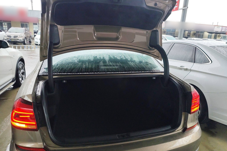 大众 帕萨特 2017款 330TSI DSG御尊版机舱底盘23