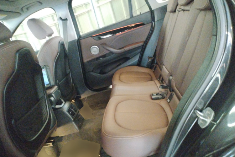 宝马X1 2021款 sDrive20Li 尊享型中控内饰7004