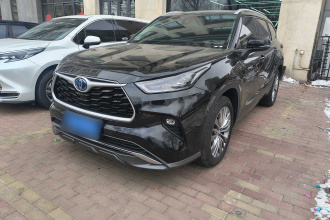 丰田 汉兰达 2023款 2.5L智能电混双擎四驱豪华版 7座