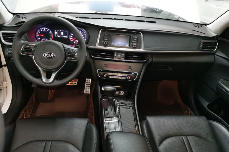 起亚K5 2016款 2.0L 自动LUX中控内饰7002