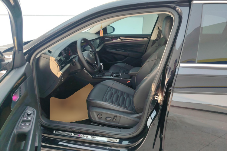 大众 帕萨特 2020款 330TSI 精英版 国VI中控内饰19