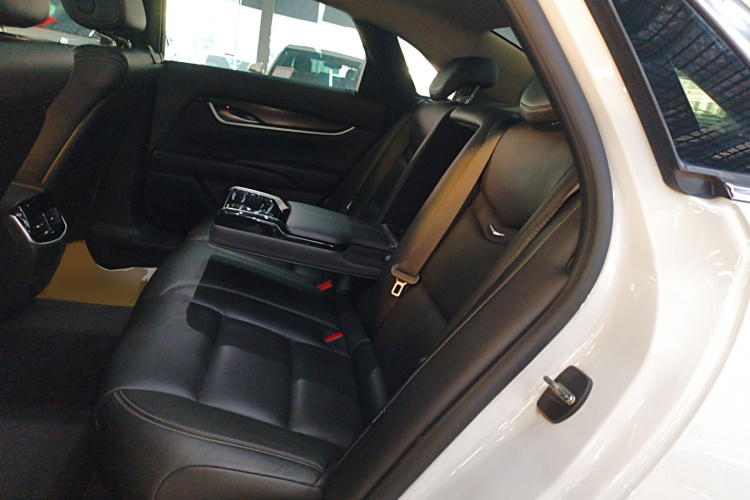 凯迪拉克XTS 2018款 28T 精英型中控内饰21