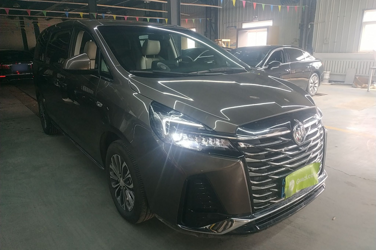 别克GL8 2023款 陆上公务舱 智享型车身外观3