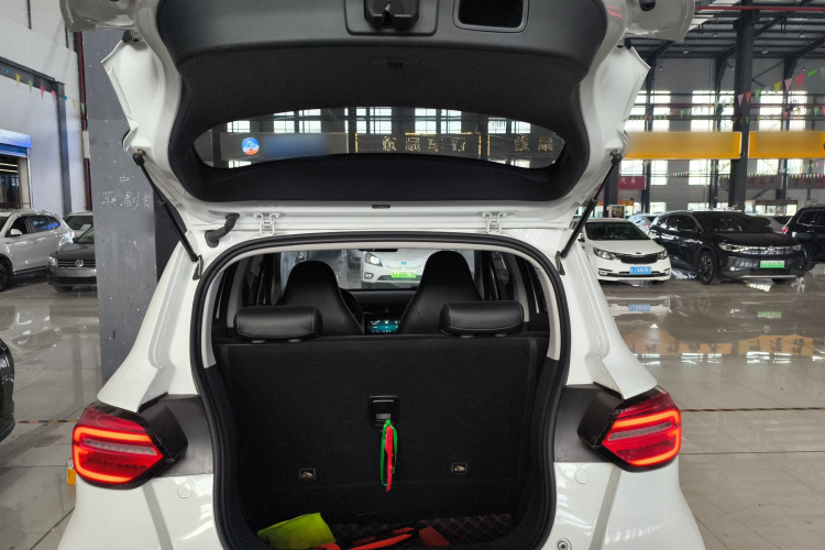 零跑汽车 零跑T03 2022款 炫晶版机舱底盘23