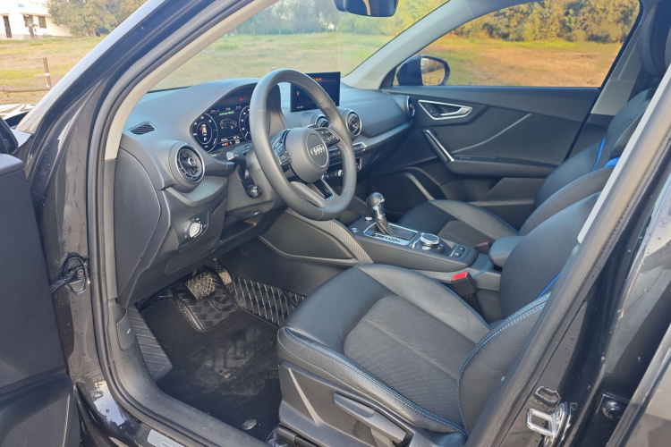 奥迪Q2L e-tron 2019款 Q2L e-tron 纯电智享型中控内饰7006