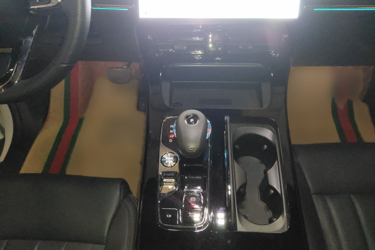 广汽传祺 传祺M8 2023款 宗师系列 400T 至尊版局部细节18