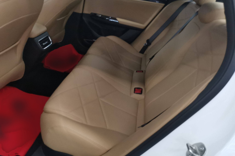 吉利银河 银河L6 2023款 60km PLUS中控内饰7004