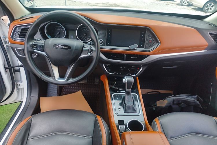 众泰T300 2017款 1.5T CVT尊享型中控内饰12