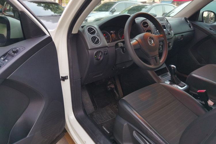 大众 途观 2015款 1.8TSI 自动两驱风尚版中控内饰7003