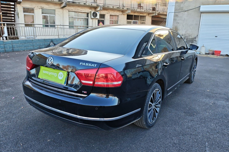 大众 帕萨特 2015款 1.8TSI DSG御尊版车身外观7