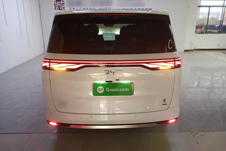 比亚迪 夏 2025款 DM-i 1.5T 180km 超越型车身外观6004