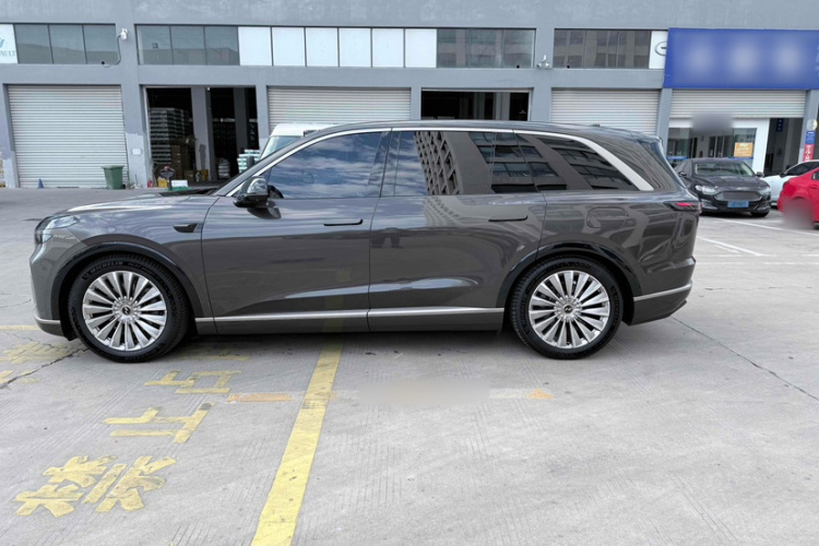 乐道L90 2025款 Max 六座版车身外观6005